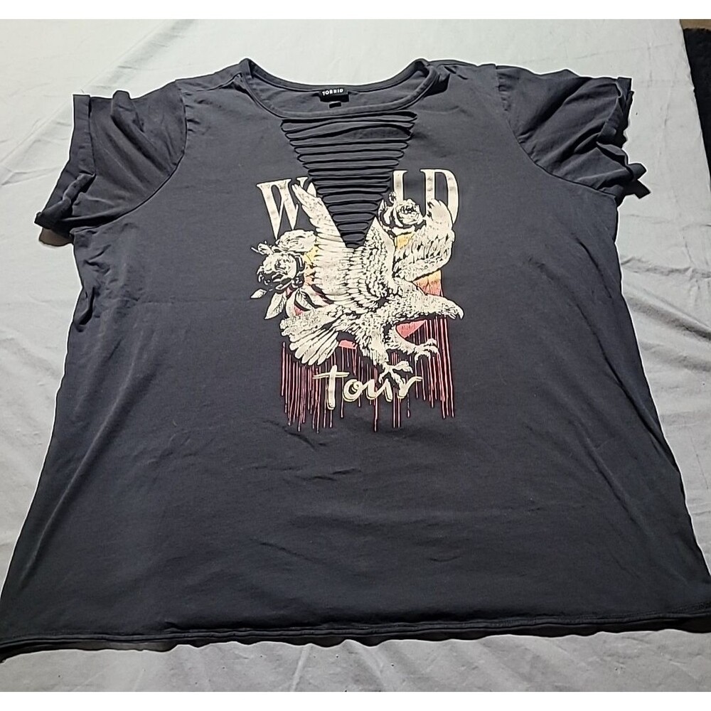 Torrid World Tour Eagle Slashed Rolled Short Sleeves Womens Black TShirt  3XL
